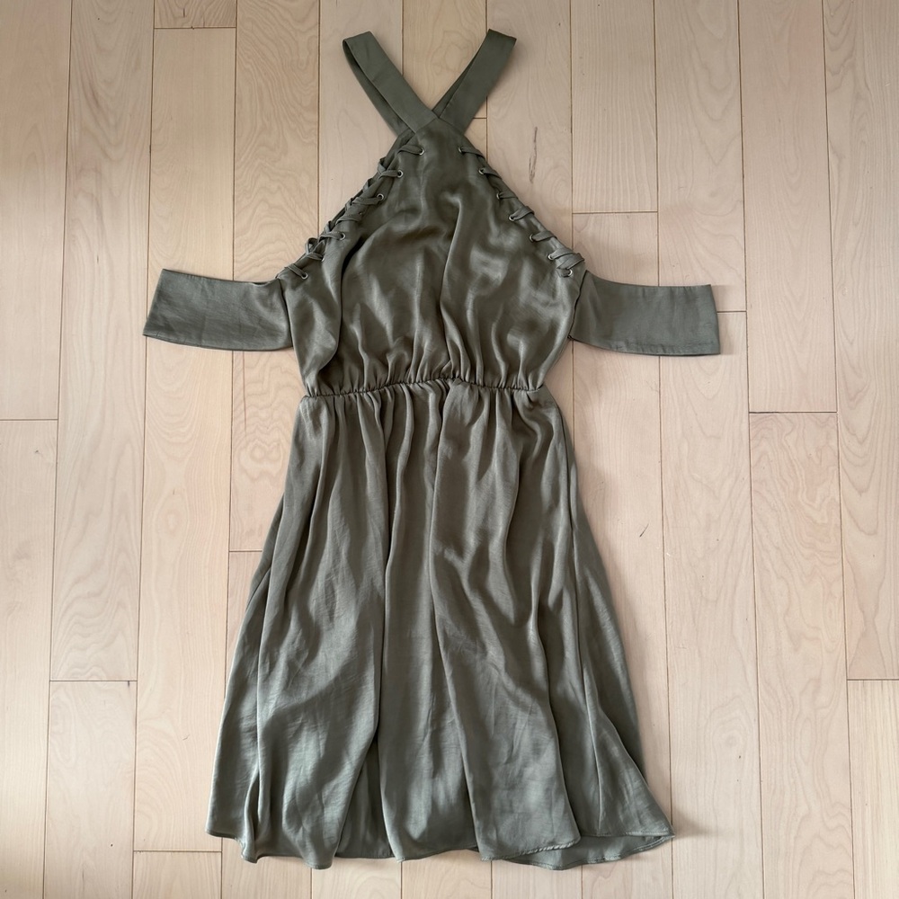 Guess Los Angeles Green Satin Cold Shoulder Mini Dress